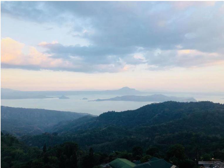 Cityland Tagaytay Taal Lake View City View Free Pool Parking Tagaytay City Exterior foto