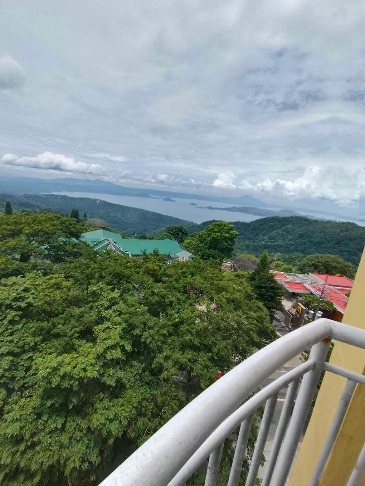 Cityland Tagaytay Taal Lake View City View Free Pool Parking Tagaytay City Exterior foto